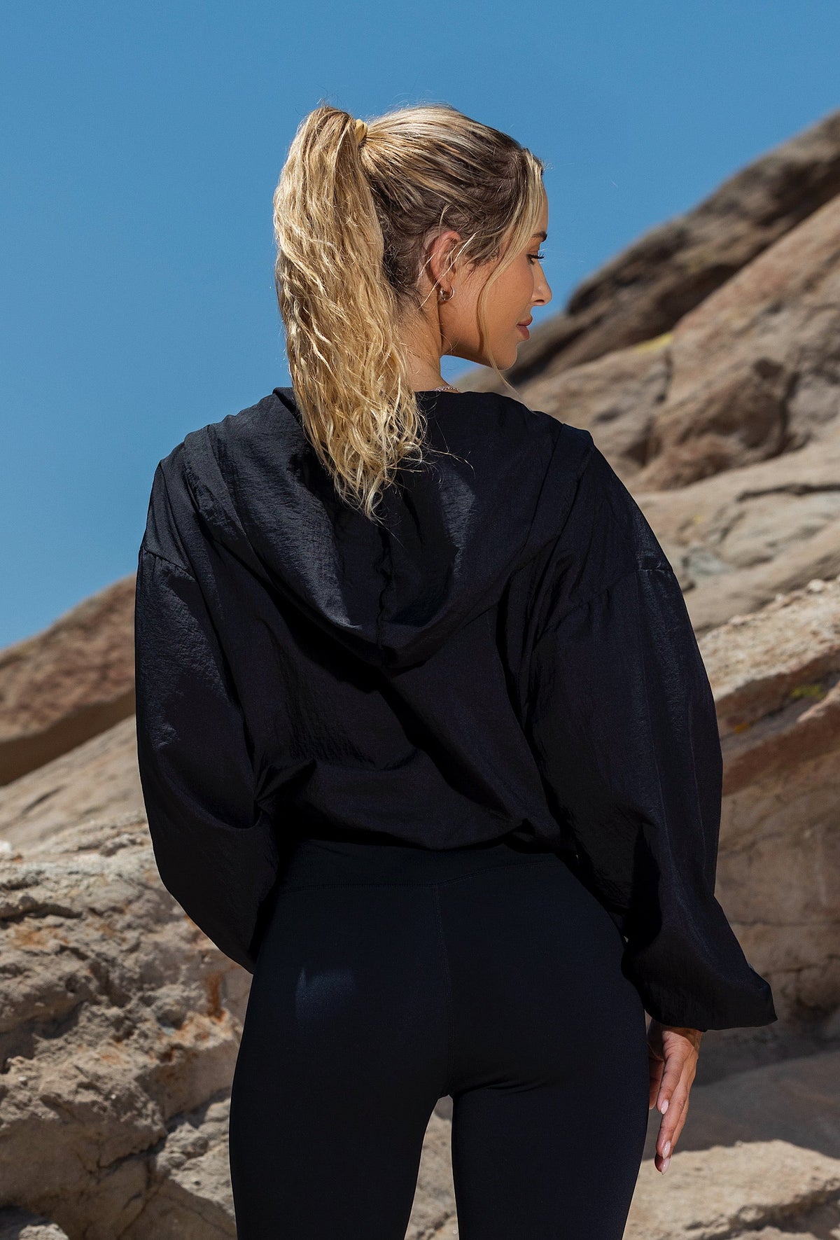 Sheer Form Cropped Pullover Windbreaker - Black