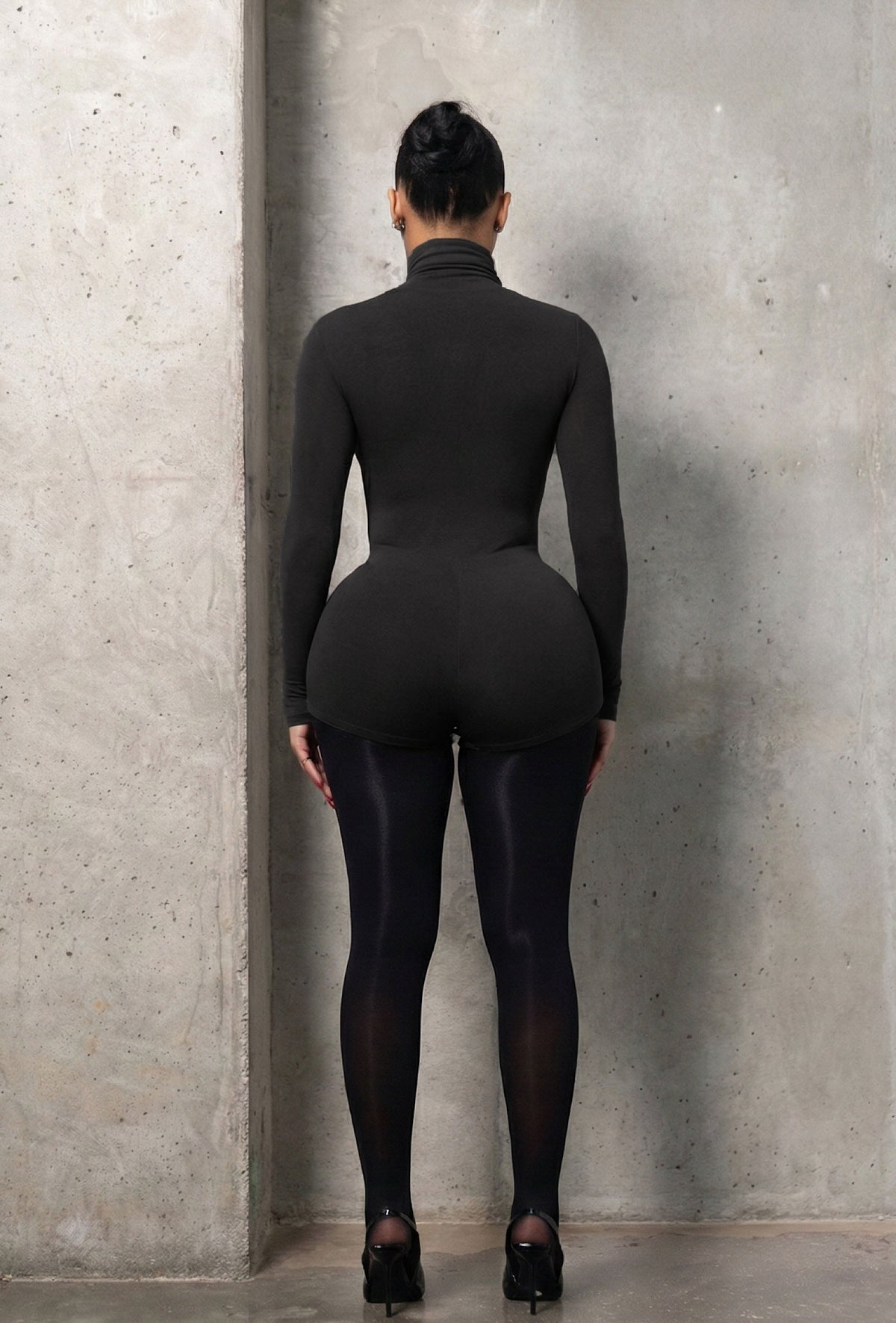 Matte Basix Sculpt Hot Pants - Slate Gray